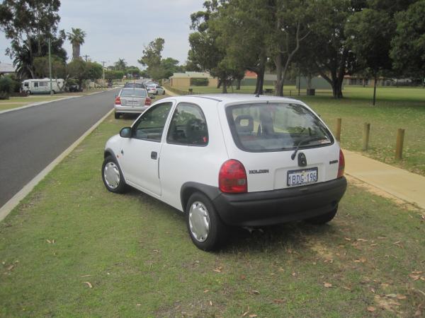 1995 Holden Barina 