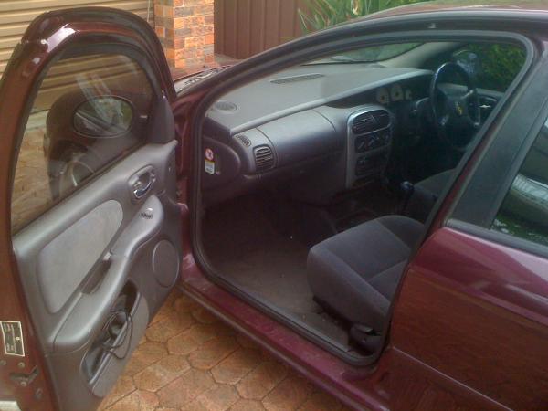 2000 Chrysler Neon LE