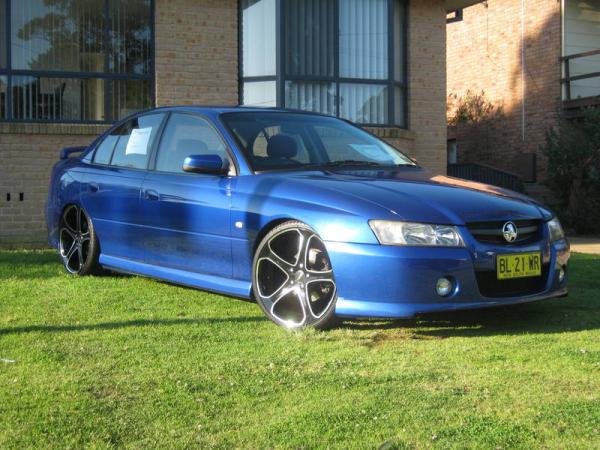 2004 Holden commodore sv6