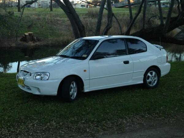 2001 Hyundai accent GS