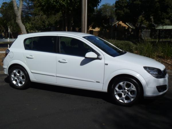 2006 Holden Astra  CD