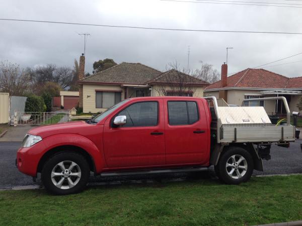 2011 Nissan Navara ST-X