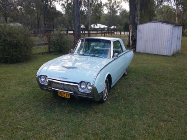 1961 Ford Thunderbird 6.4