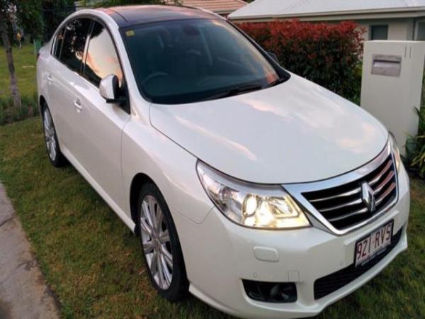 2011 Renault Latitude 3.0