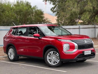 2023 MITSUBISHI OUTLANDER ES 7 SEAT (2WD) ZM MY23