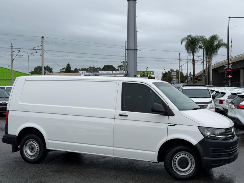 2019 Volkswagen Transporter TDI340 Manual